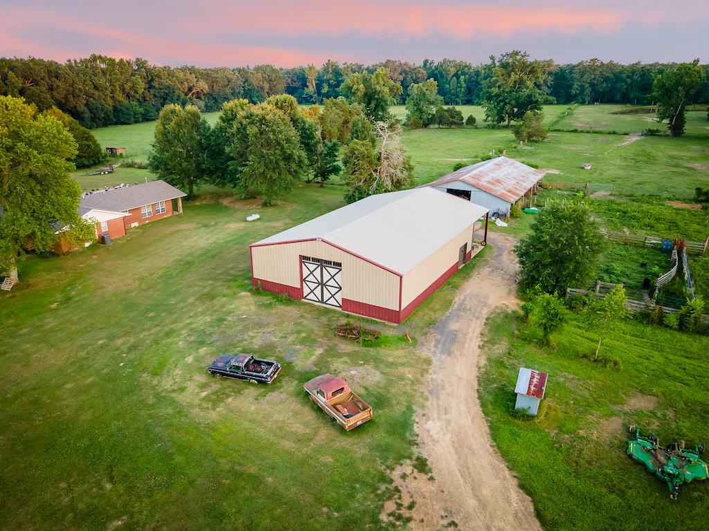 Custom Metal Barn & Farm Buildings - Agricultural Steel Buildings
